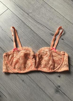 Мережевний бюст  victoria’s secret