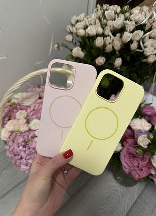 Чохли на iphone 16 pro max