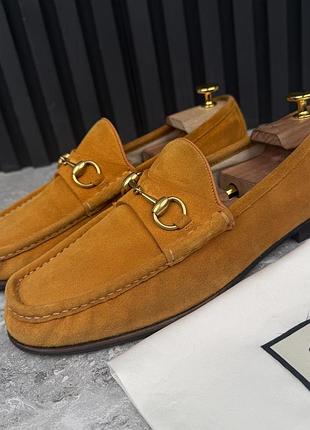 Gucci 1953 horsebit loafer heels mustard suede чоловічі туфлі лофери замша оригінал 43 eur