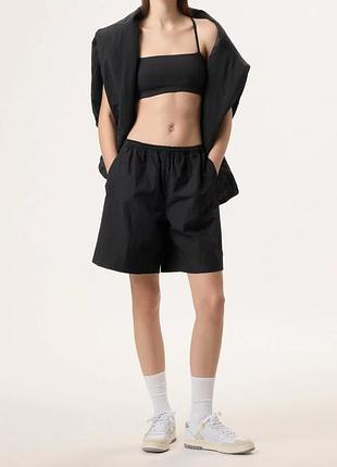 Жіночі оверсайз спортивні шорти fila x hailey bieber колаборація