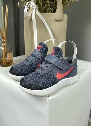 Дитячі оригінальні кросівки nike доя дівчинки