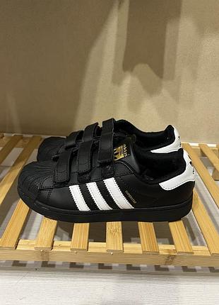 Кросівки adidas на липучках