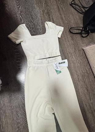 Костюм гес guess