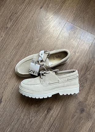 Кожаные топсайдеры zara (р. 42,5-43)