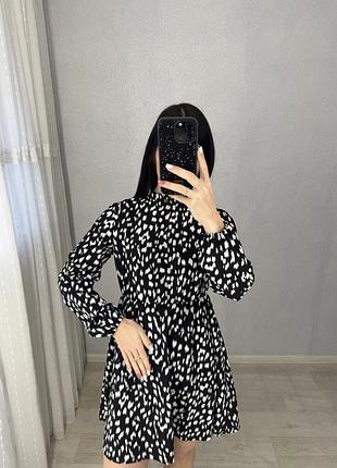 Гарна сукня