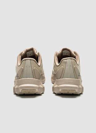 Alo yoga runner beige
