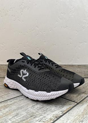 Salming greyhound vibram 2