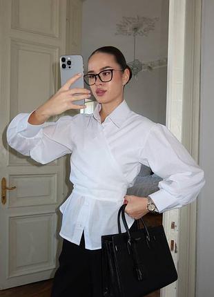 Базова акцентна сорочка біла коттон