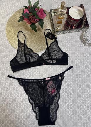 Шикарний мереживний комплект hunkemoller