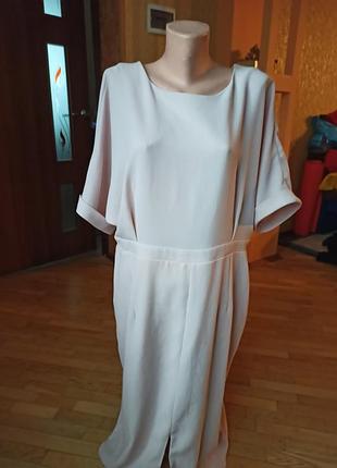 Платье фирмы asos