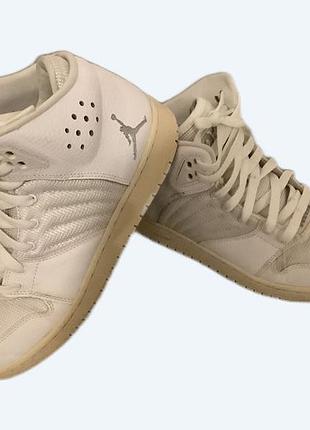 Nike air jordan 1 mid 2