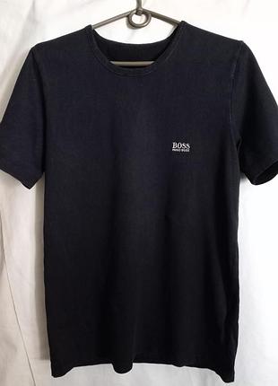 Футболка hugo boss темно-синяя (размер м)