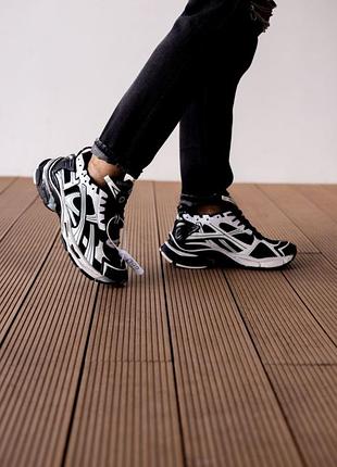 Trainer black white runner sneakers