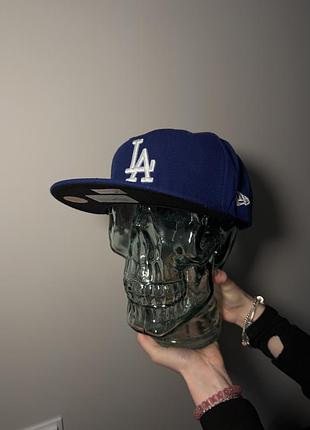 Кепка бренду new era