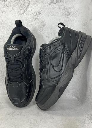 Чоловічі чорні шкіряні кросівки nike monarch