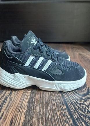 Adidas детские кроссовки