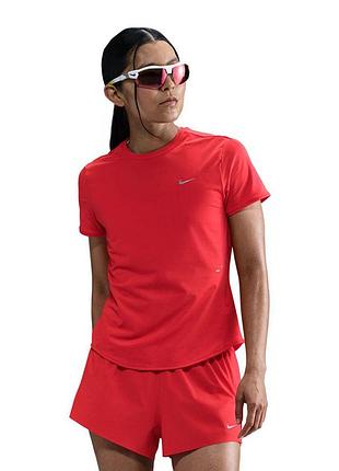 Червона футболка nike swift оригінал