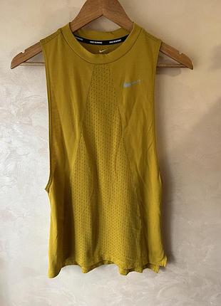 Бігова майка nike розмір xs