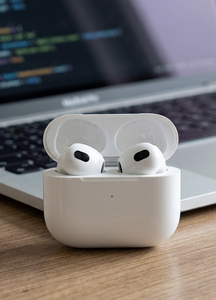 Apple airpods 4