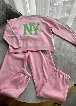 Продам костюм zara