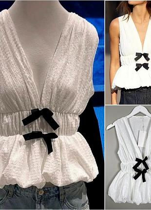Текстурований топ zara, з бантами.