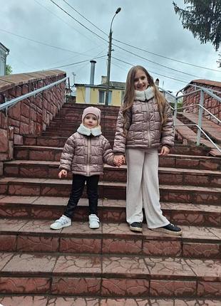 Куртка для дівчинки весняна коротка 98-104р