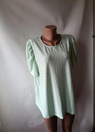 Лёгкая дышащая женская футболка 2xl-3xl