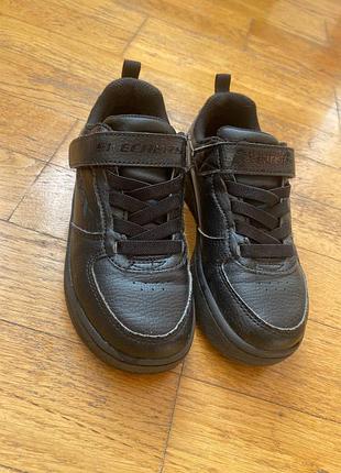 Детские кроссовки skechers