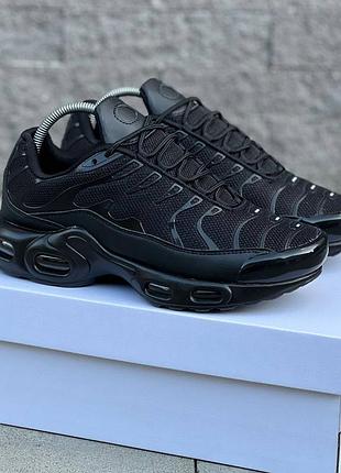Кроссовки в стиле nike tn