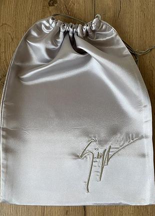 Чехол люксового бренду. dust bag.