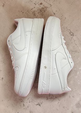 Женские кроссовки nike air force