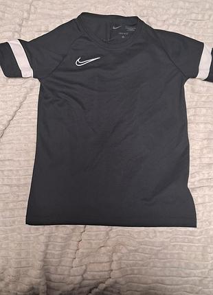 Футболка nike dri-fit 137-147cm