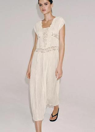 Плиссированное платье с кружевом zw collection