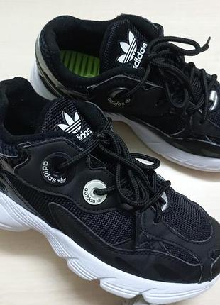 Кроссовки весна-осень мал. 34р.adidas вьетнам