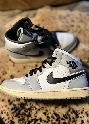 Nike air jordan 1 mid (grey/black/white)