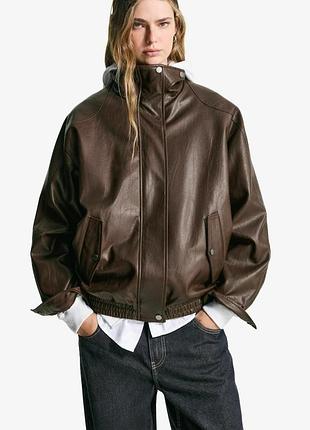 Куртка оверсайз из искусственной кожи bershka - xs, s, m - коричневая