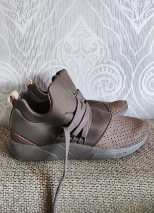 Кроссовки сникерсы arkk