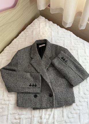 Укорочений піджак mango