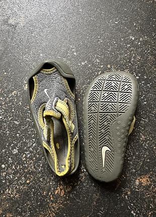 Nike дитяче взуття