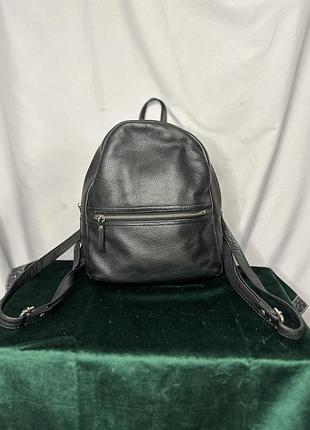 Шкіряний рюкзак