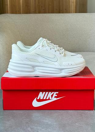 Кросівки nike comfort ride easy on white