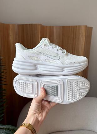 Кросівки nike comfort ride easy on white