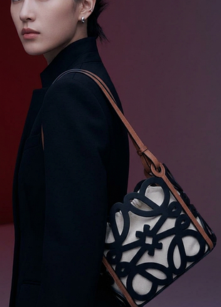 Сумка мінішопер у стилі loewe