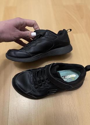 Кросівки sketchers
