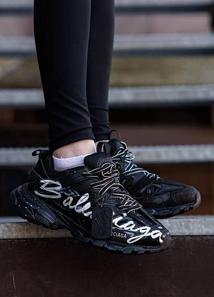 Track signature sneaker black white