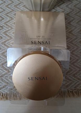 Компактна пудра-основа sensai total finish foundation.