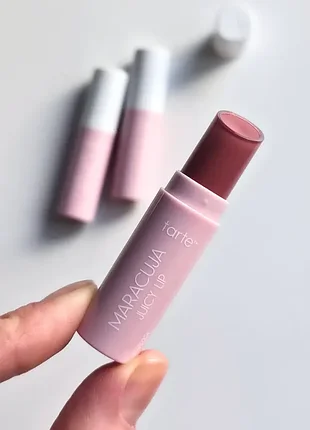 Відтінковий зволожувальний бальзам для губ з олією маракуї tarte maracuja juicy lip balm gloss mini orchid 0.7 г