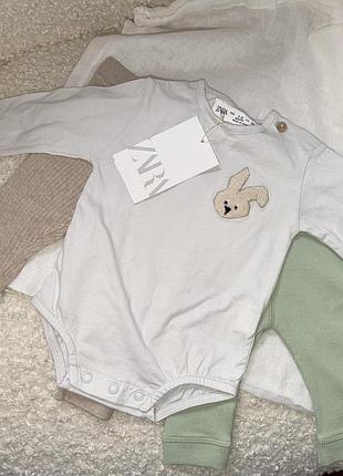 Zara kids боді з нашитим кроликом