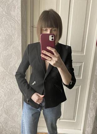 Чорний піджак zara