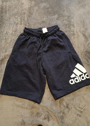 Спортивные шорты adidas